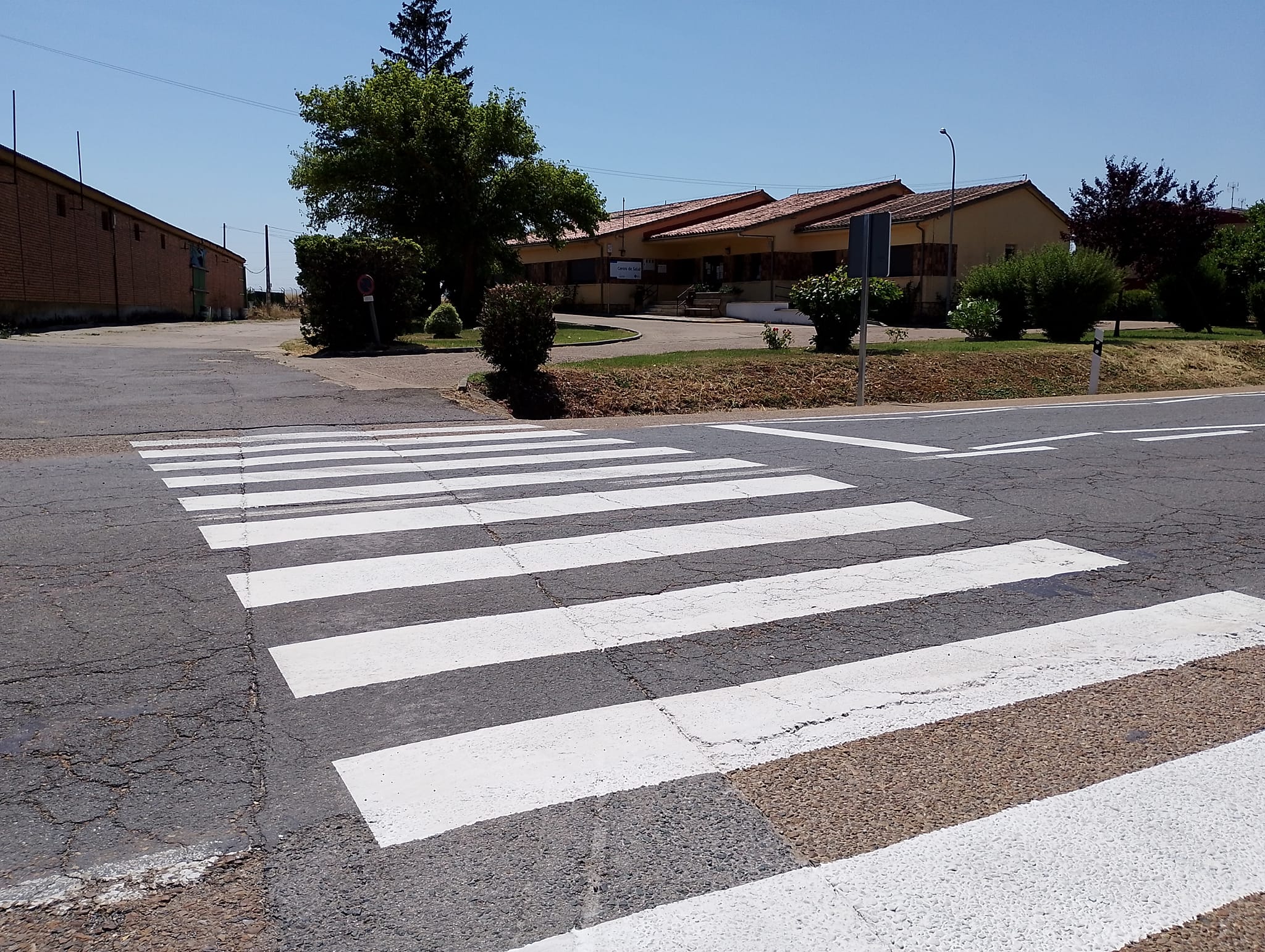 Lee más sobre el artículo Paso de peatones para acceder al centro de salud